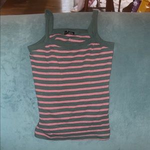 ❤️ 5$ for 25$  Zumiez Vine tank top size small